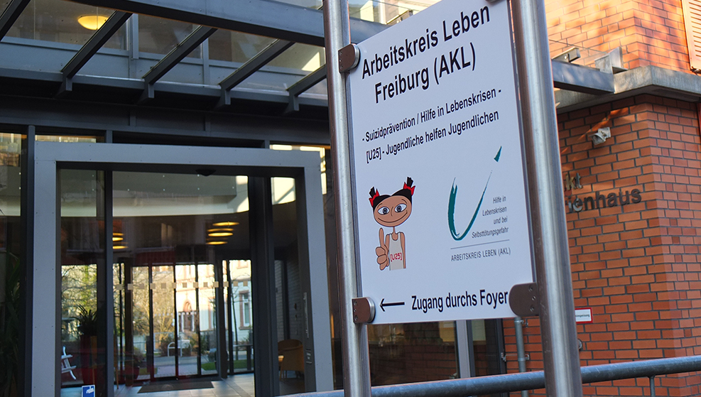 Eingang des AKL Freiburg